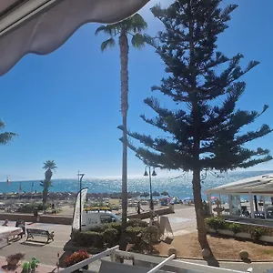 apartamento-roca-chica-gran-terraza-al-mar.hotelsinnerja.org/